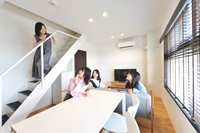 校内宿舎（相部屋）