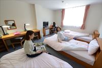 校内専用宿舎（トリプル）